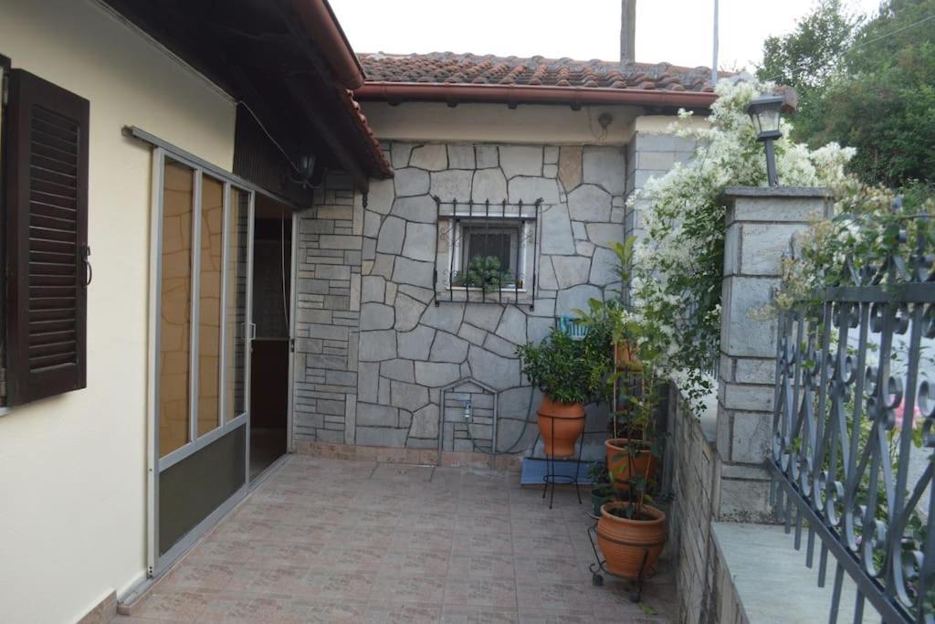Studio In Fourka Exterior photo